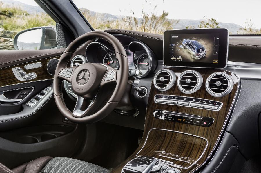  Mercedes-Benz GLC250 d 4Matic Off-Road 2015 года  (фото 3 из 34)